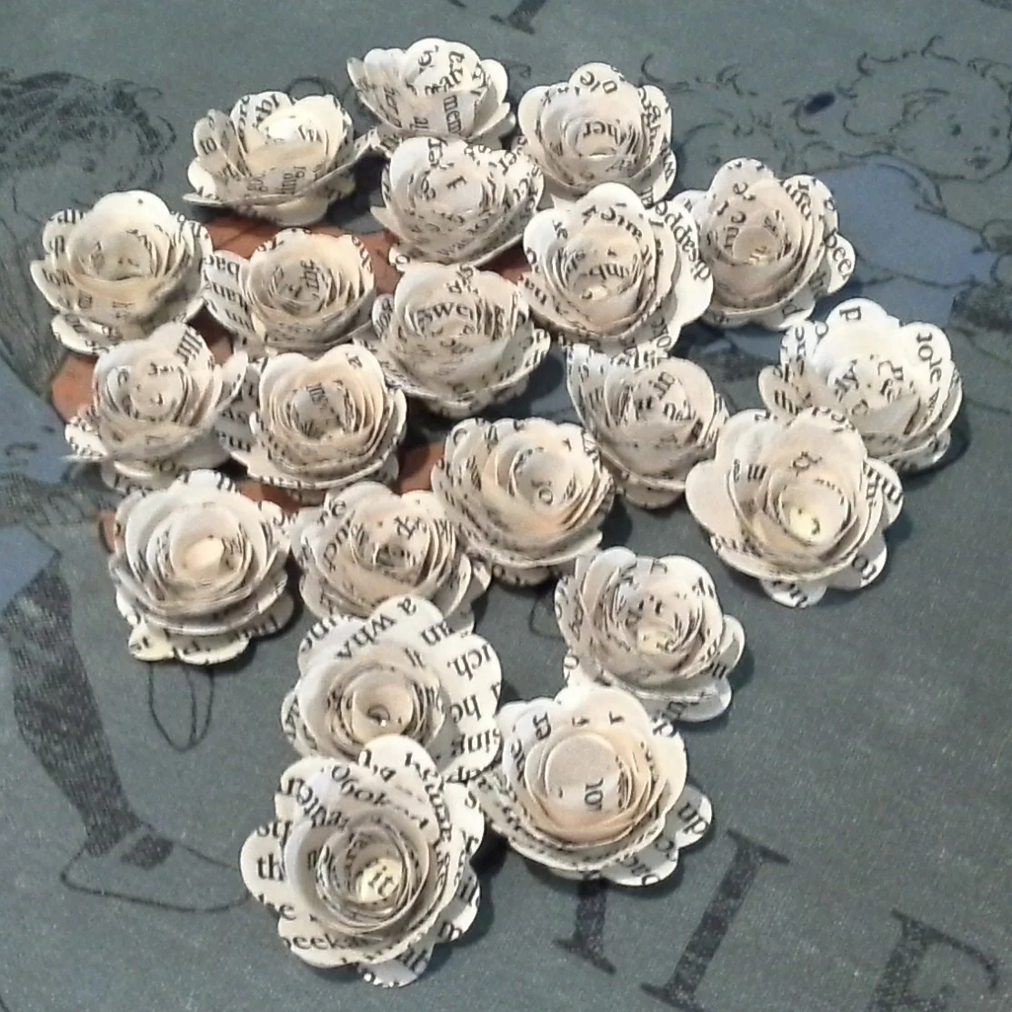 Book Paper Flowers, Loose Flowers, Rolled Roses x 25
