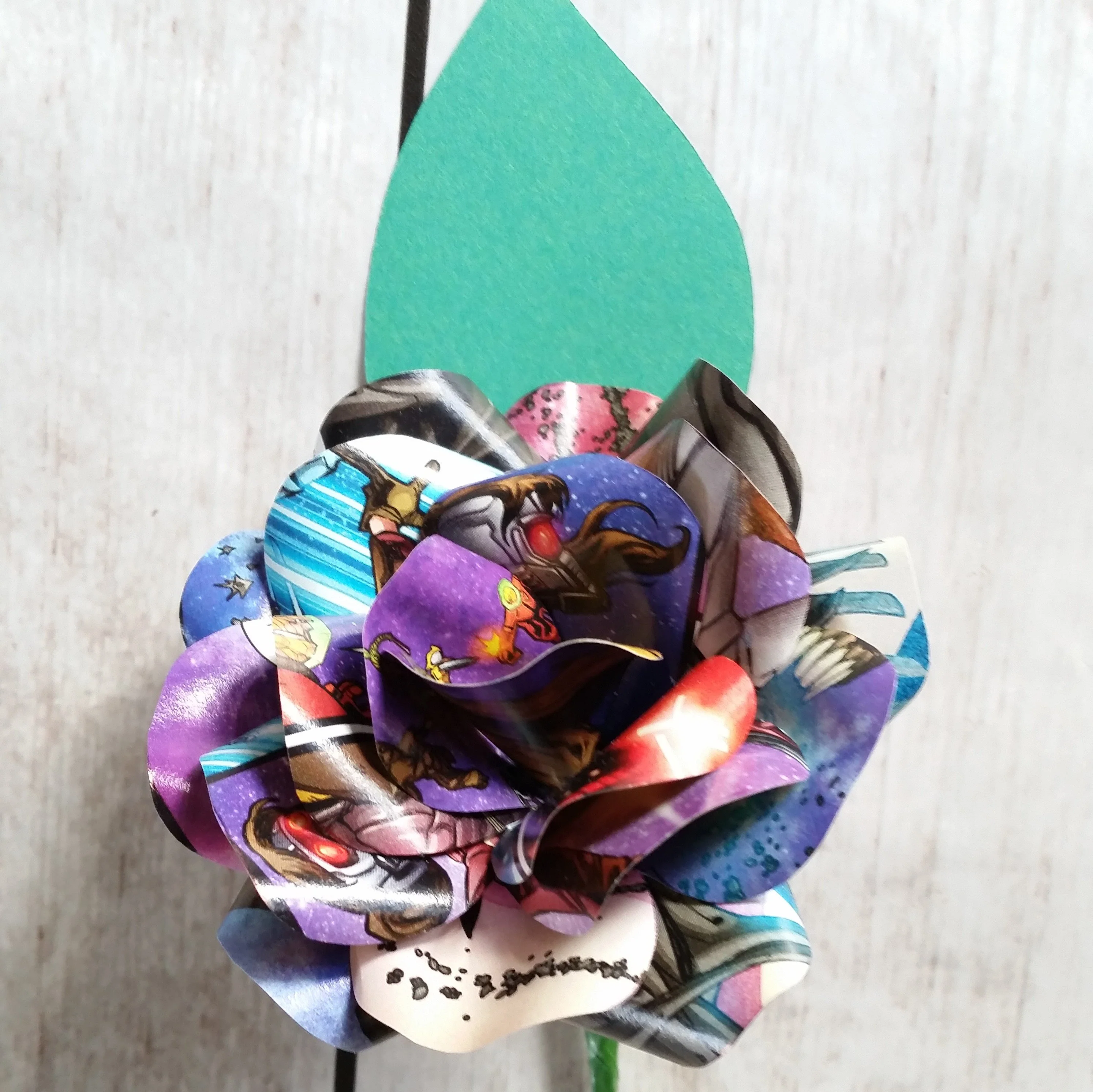 Comic Book Buttonholes / Boutonnieres with Green Leaf - Image 3