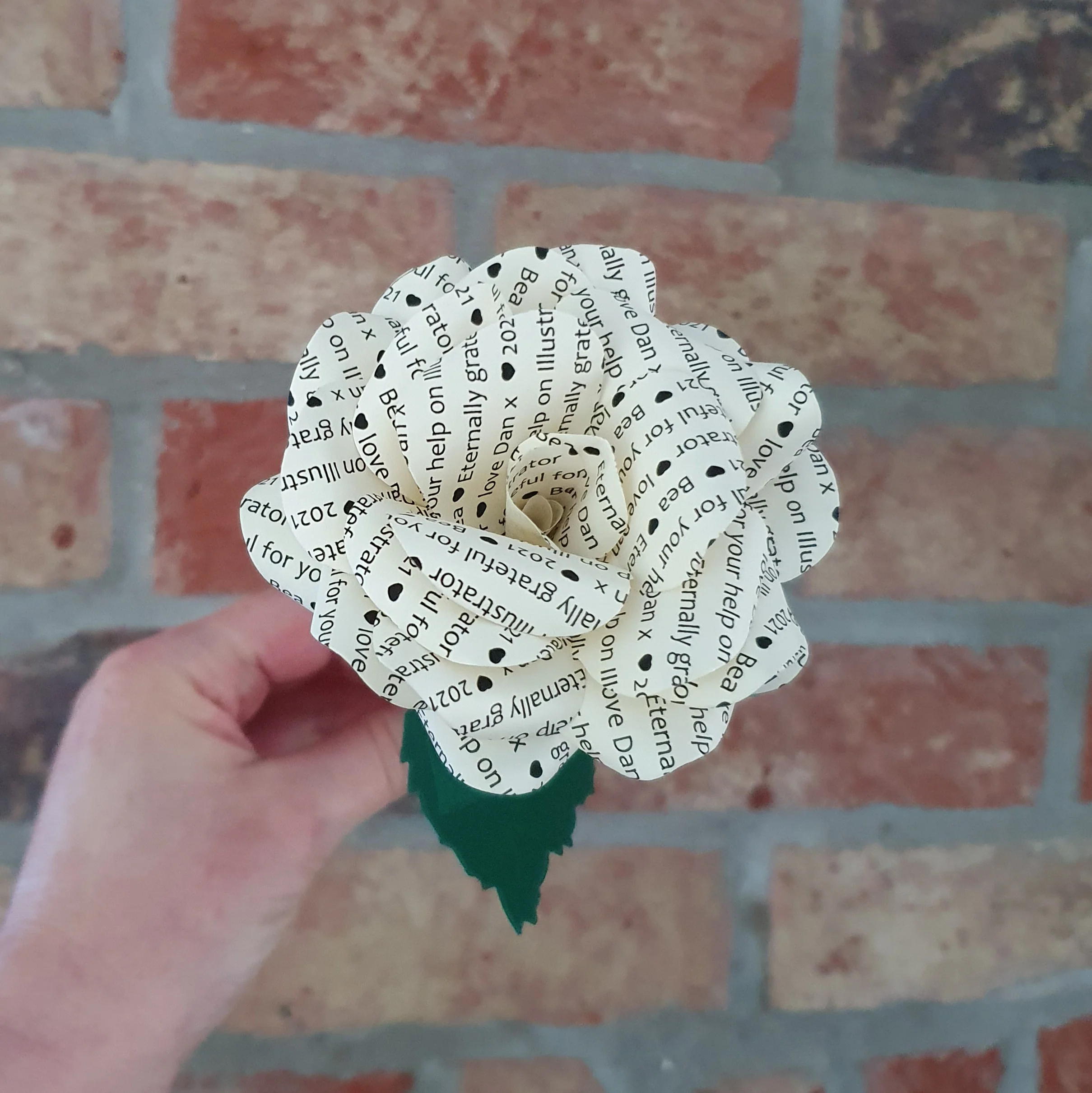 Single Personalised Message Paper Flowers - Image 10