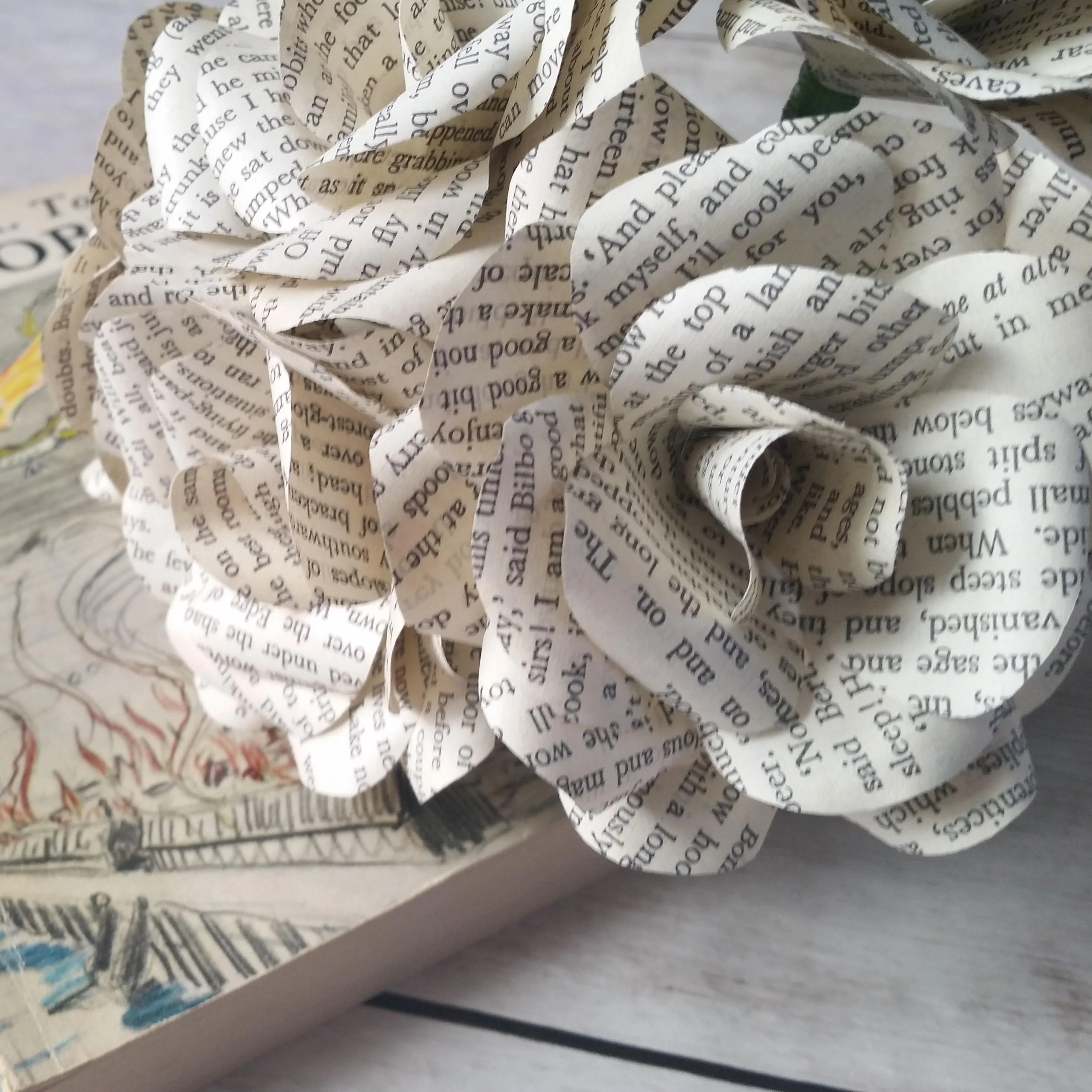The Hobbit Paper Flowers - Image 5