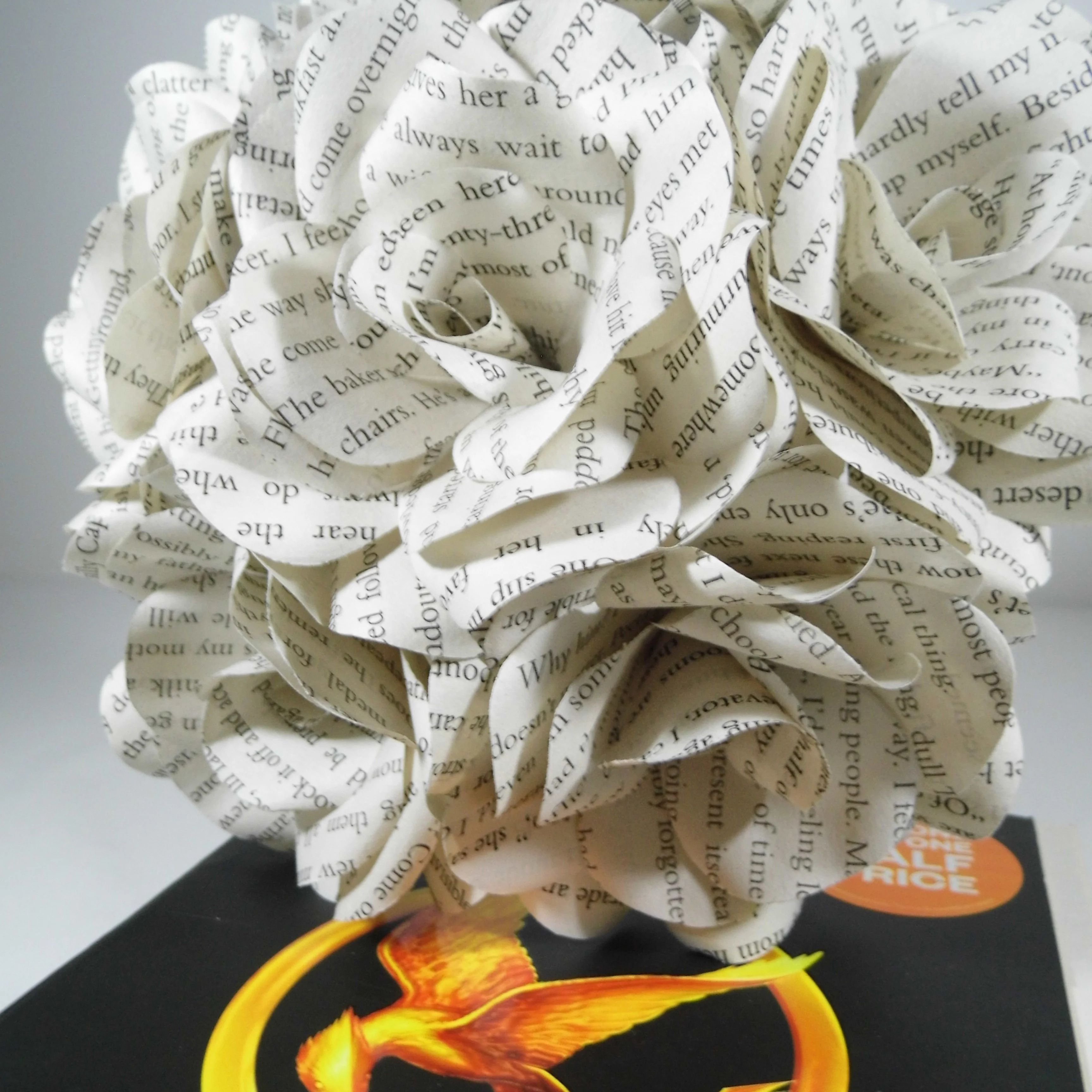 The Hunger Games Paper Flowers - Image 2